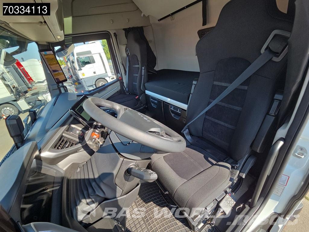 Iveco S-Way 500 S-Way 4X2 NEW! Retarder 2x tanks Standkl Vetopöytäautot