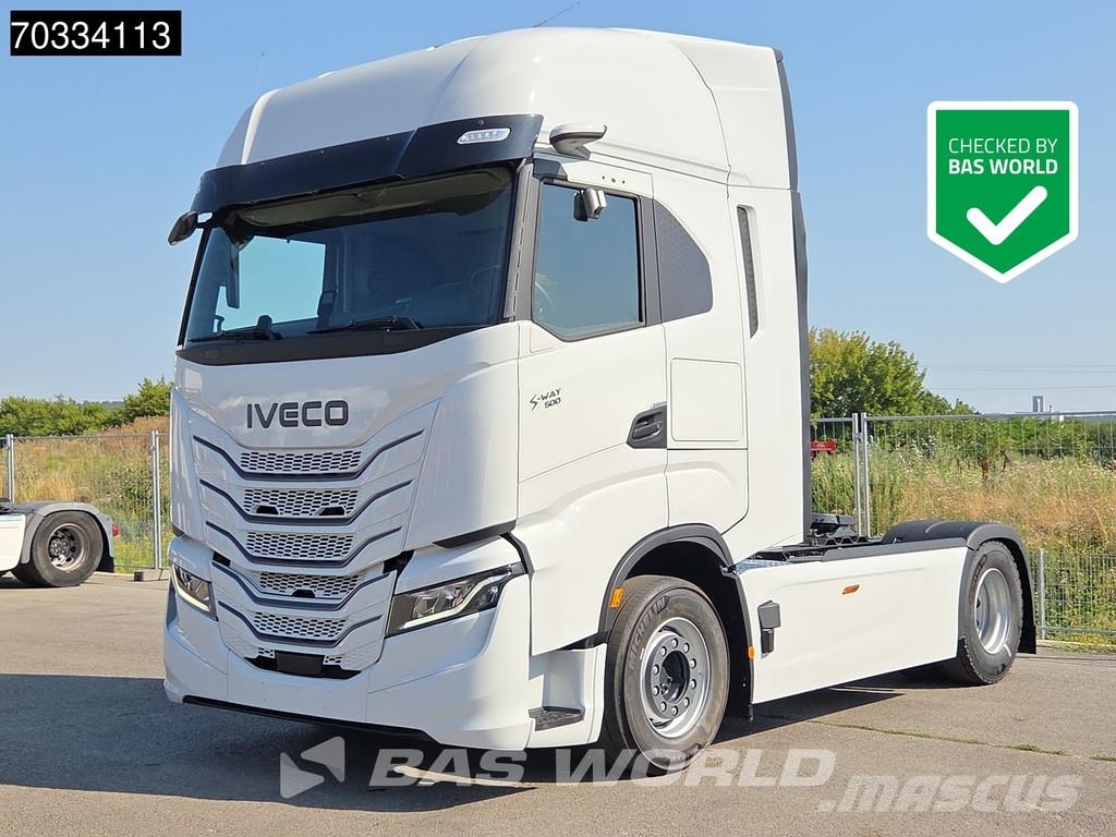 Iveco S-Way 500 S-Way 4X2 NEW! Retarder 2x tanks Standkl Vetopöytäautot