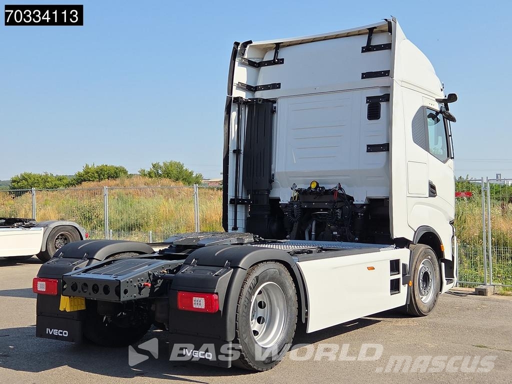 Iveco S-Way 500 S-Way 4X2 NEW! Retarder 2x tanks Standkl Vetopöytäautot