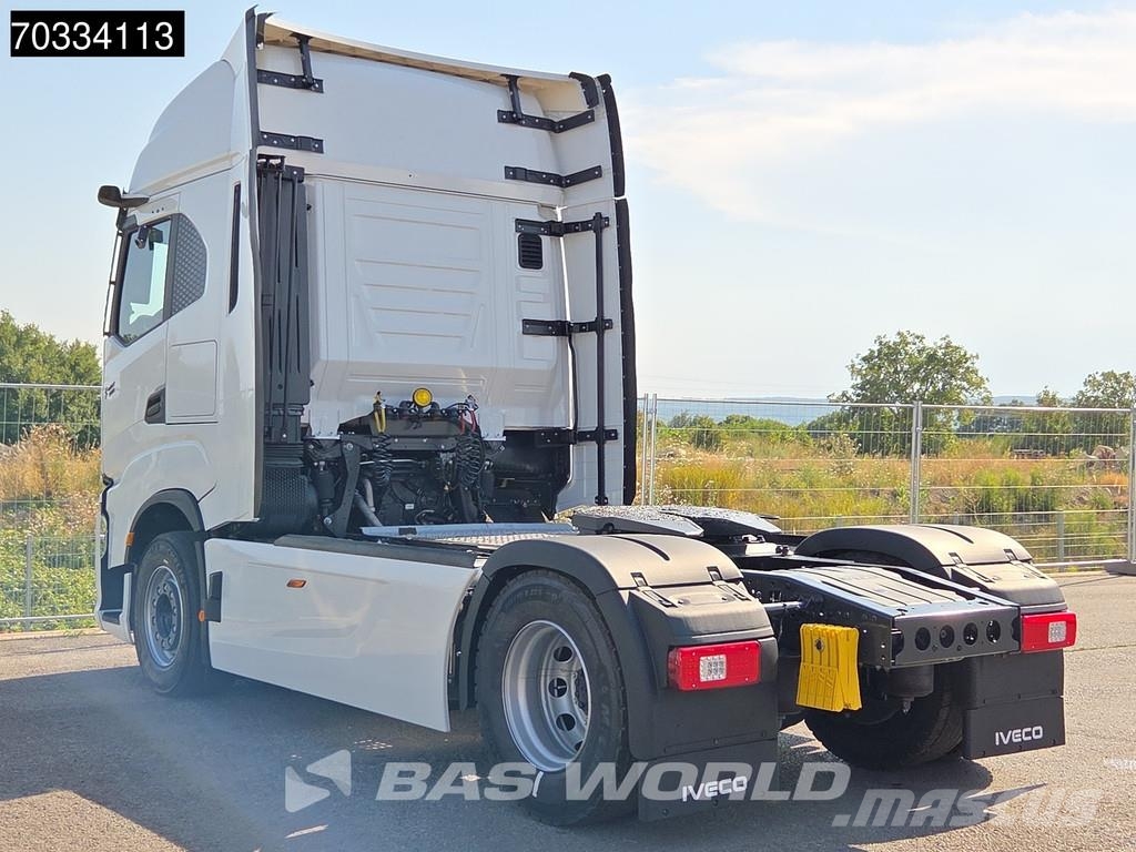 Iveco S-Way 500 S-Way 4X2 NEW! Retarder 2x tanks Standkl Vetopöytäautot