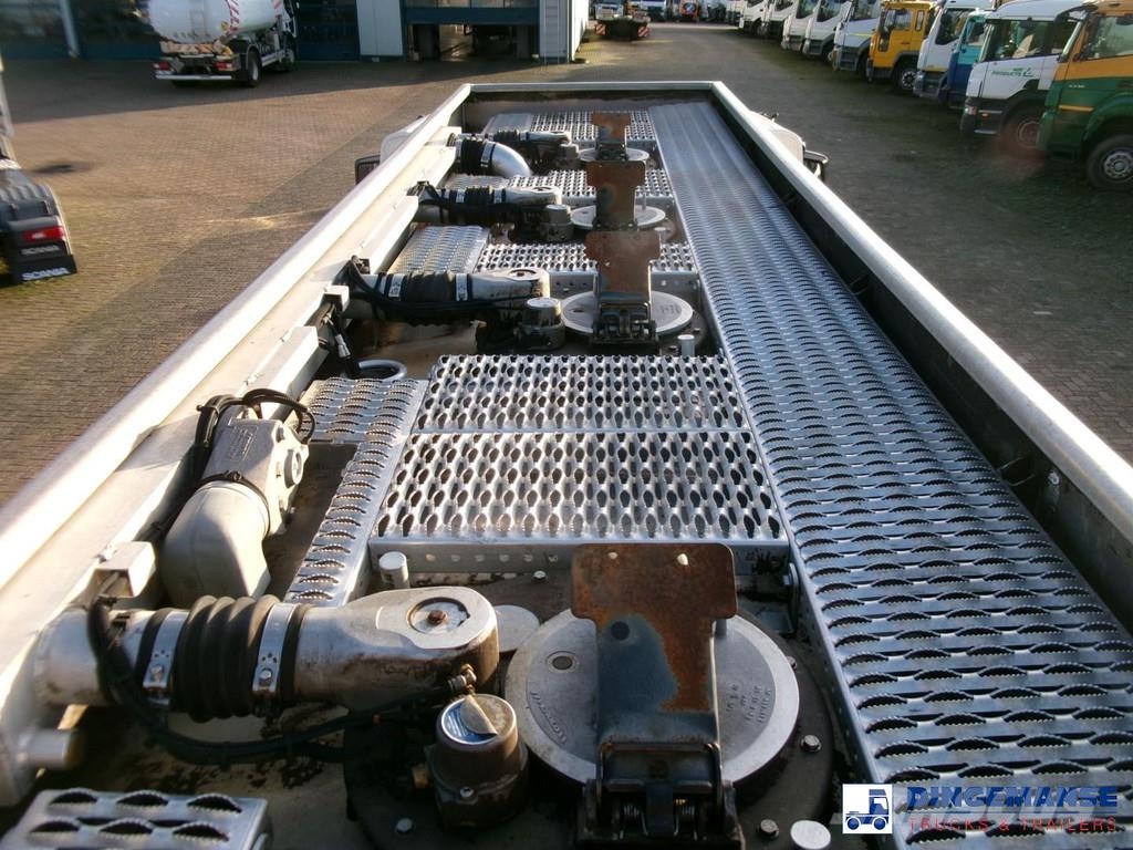 Volvo FE 280 4x2 fuel tank 13.3 m3 / 4 comp Camiones cisternas