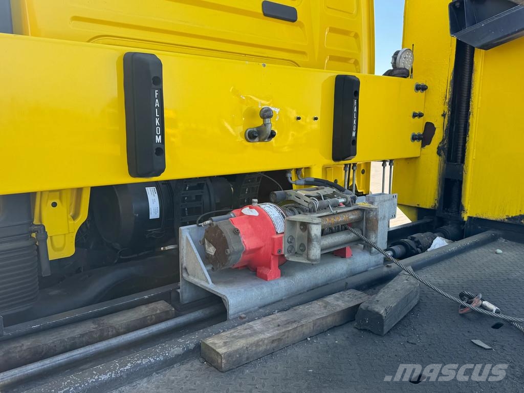 MAN TGM 15.290 Falkom + AHW Tijhof opbouw 5 lader comb Vehicle transporters
