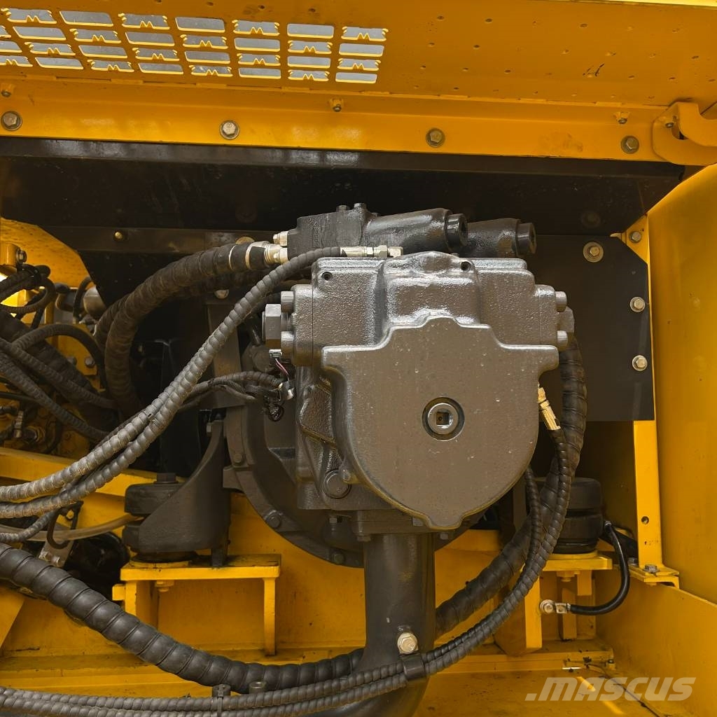 Komatsu 450 Εκσκαφείς με ερπύστριες