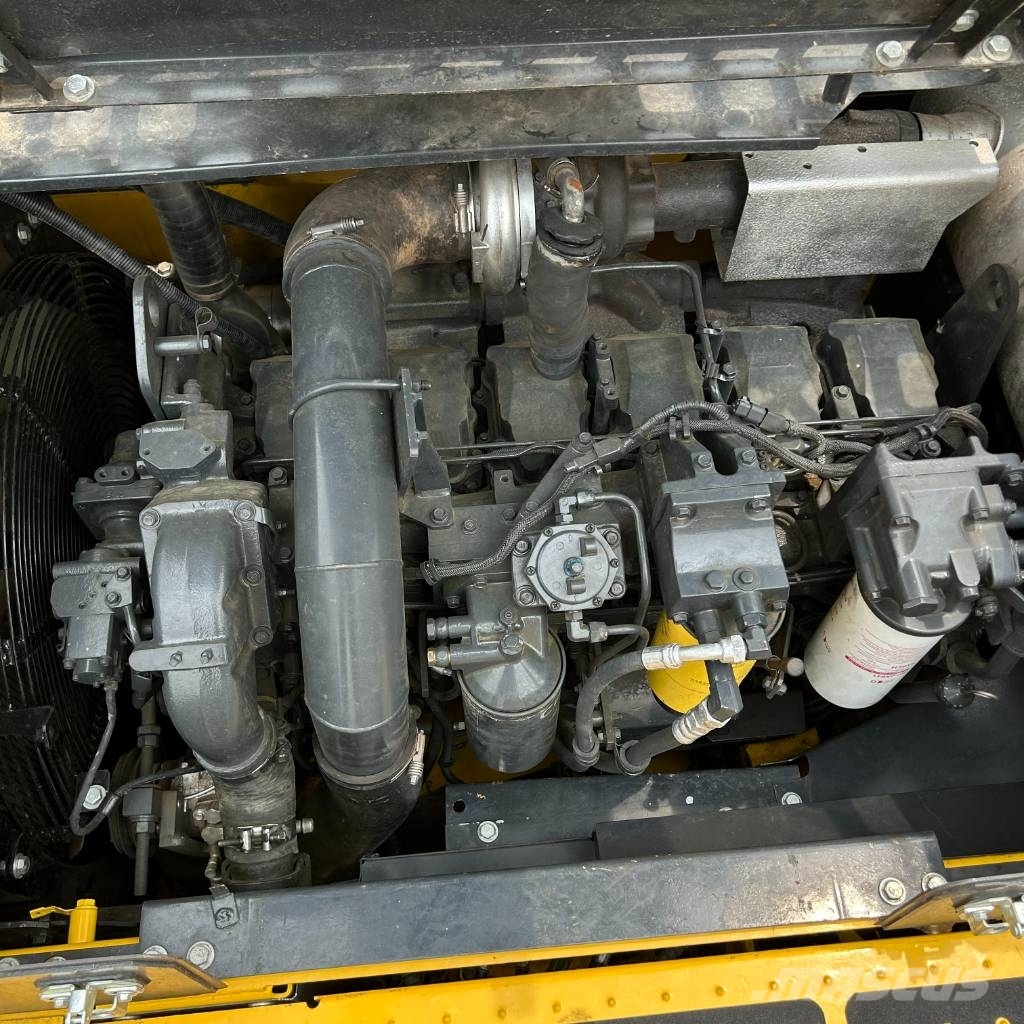 Komatsu 450 Εκσκαφείς με ερπύστριες