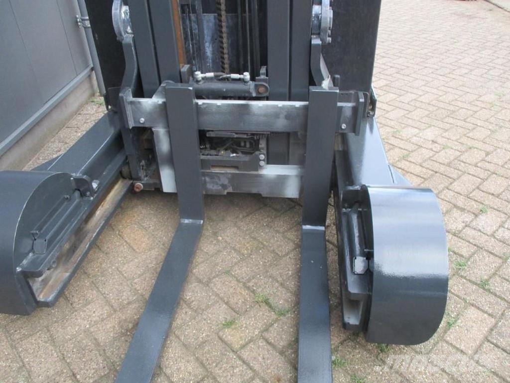 BT RRE 160R Reach truck - depo içi istif araçları