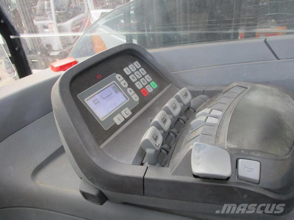 BT RRE 160R Reach truck - depo içi istif araçları