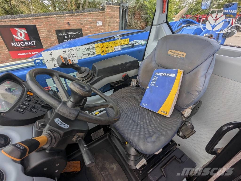 New Holland LM 742 معدات مناولة لأغراض الزراعة