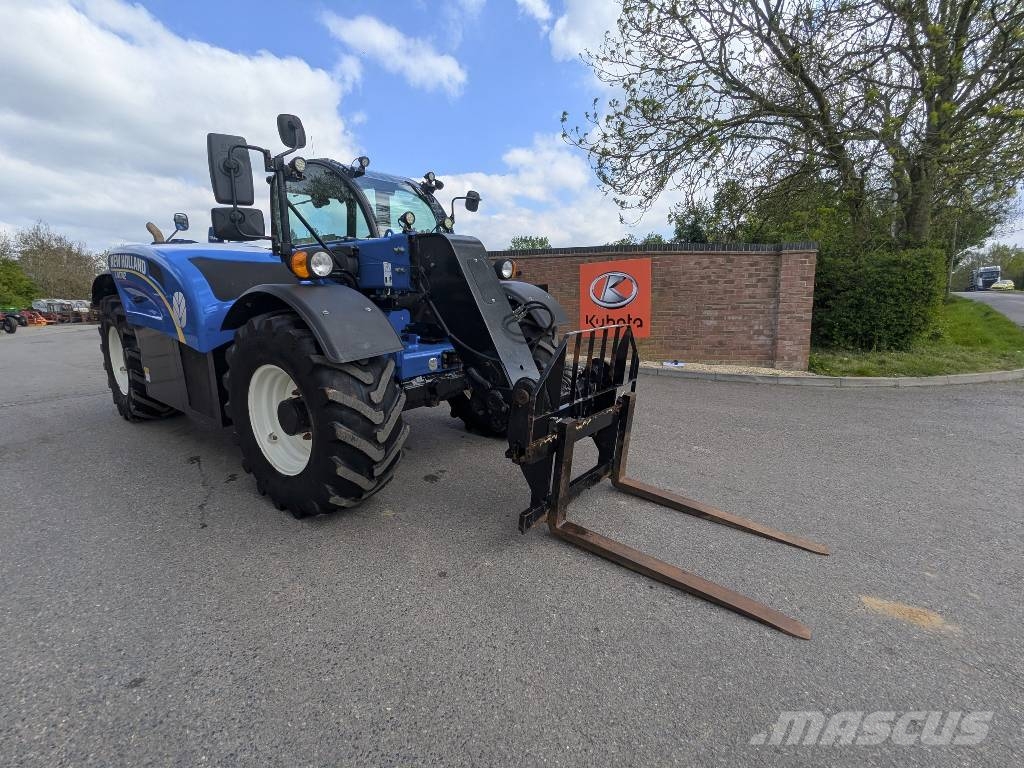 New Holland LM 742 معدات مناولة لأغراض الزراعة