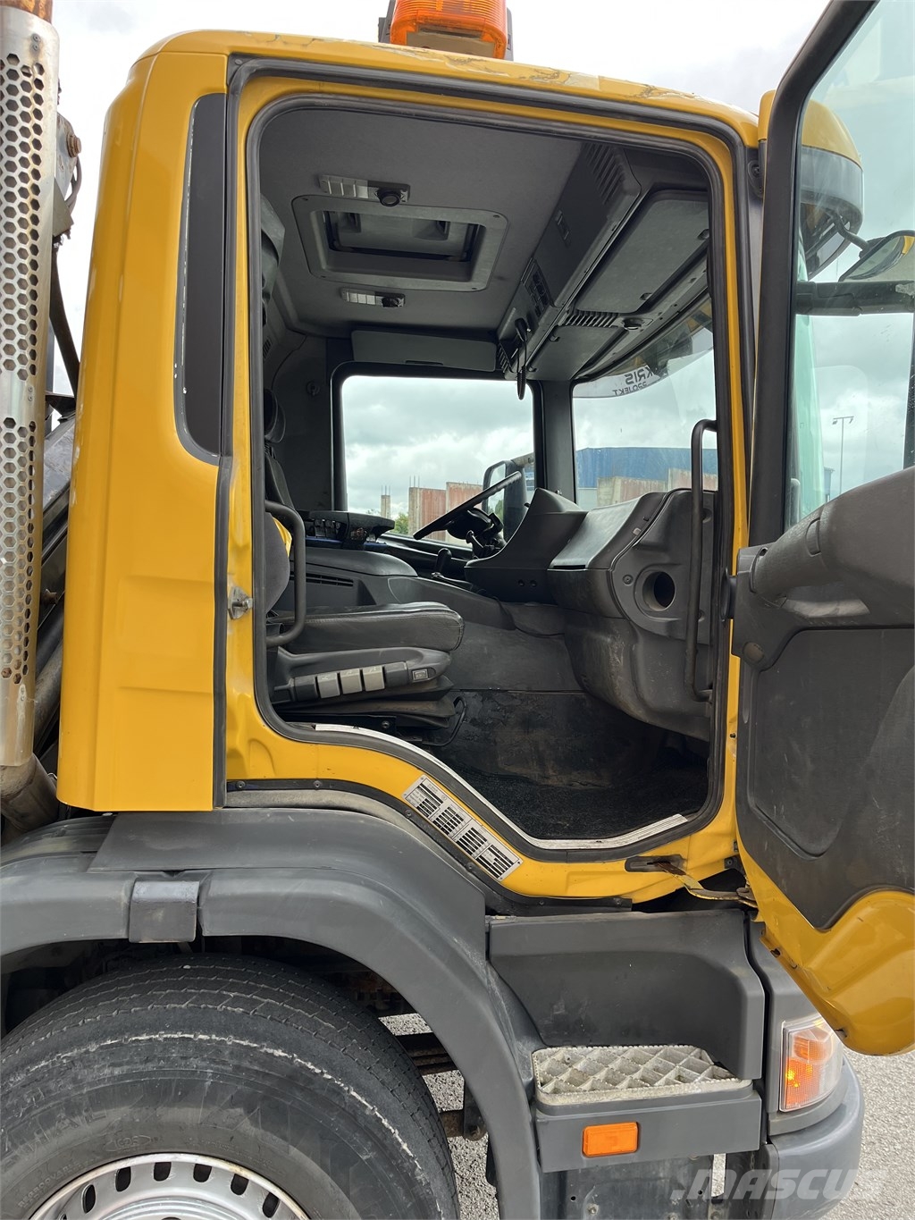 Scania Scania P310 6x2+CRANE 16552+STAKE BODY+TIPPER Smagās mašīnas ar celtni