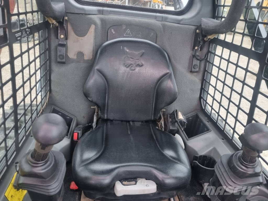 Bobcat S570 スキッドステアローダー