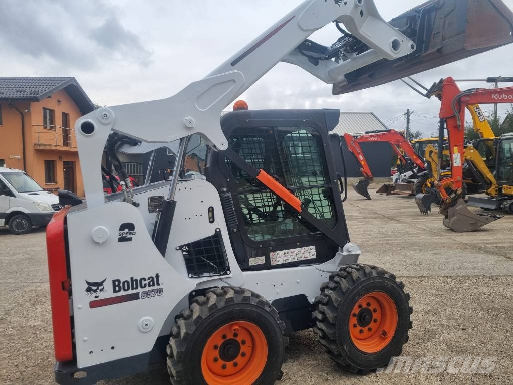 Bobcat S570 スキッドステアローダー