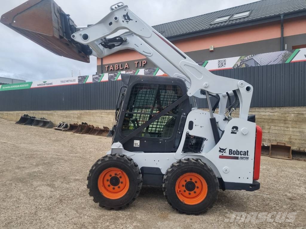 Bobcat S570 スキッドステアローダー