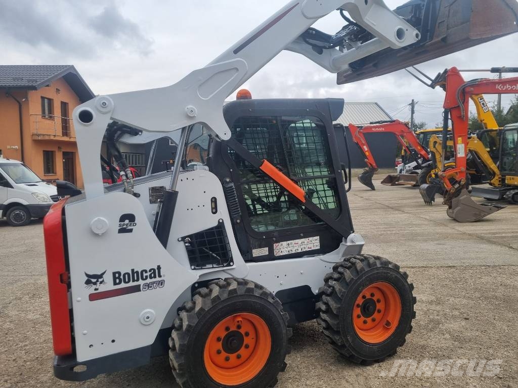Bobcat S570 スキッドステアローダー