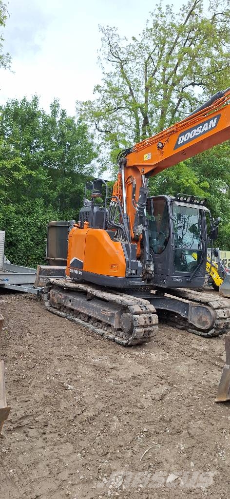Doosan Kettenbagger DX 140 LCR/V-7 Raupenbagger