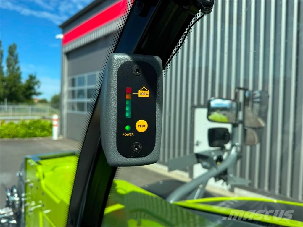 CLAAS Scorpion 742 Varipower 3 Night Edition مناولات متداخلة