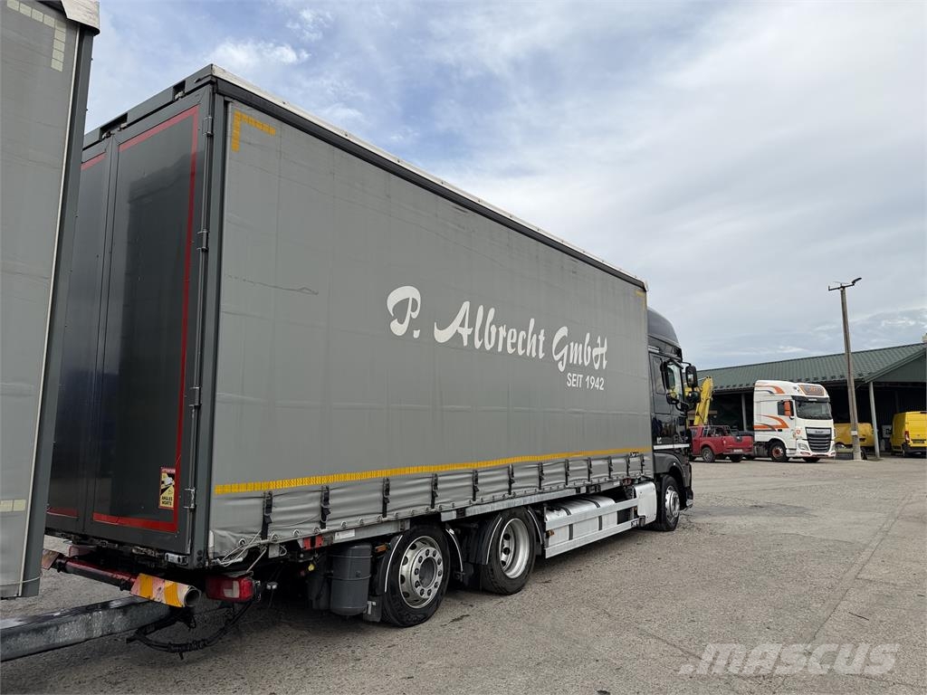 DAF XF VIN 750 + 198 Övriga bilar