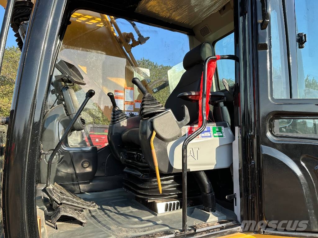 CAT 320D Верижен екскаватор