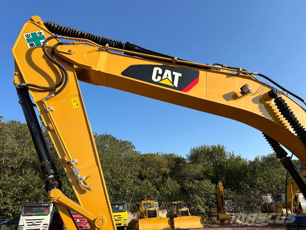 CAT 320D Верижен екскаватор
