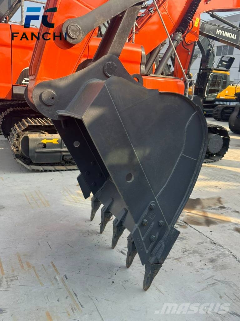Develon DX225 LC Beltegraver