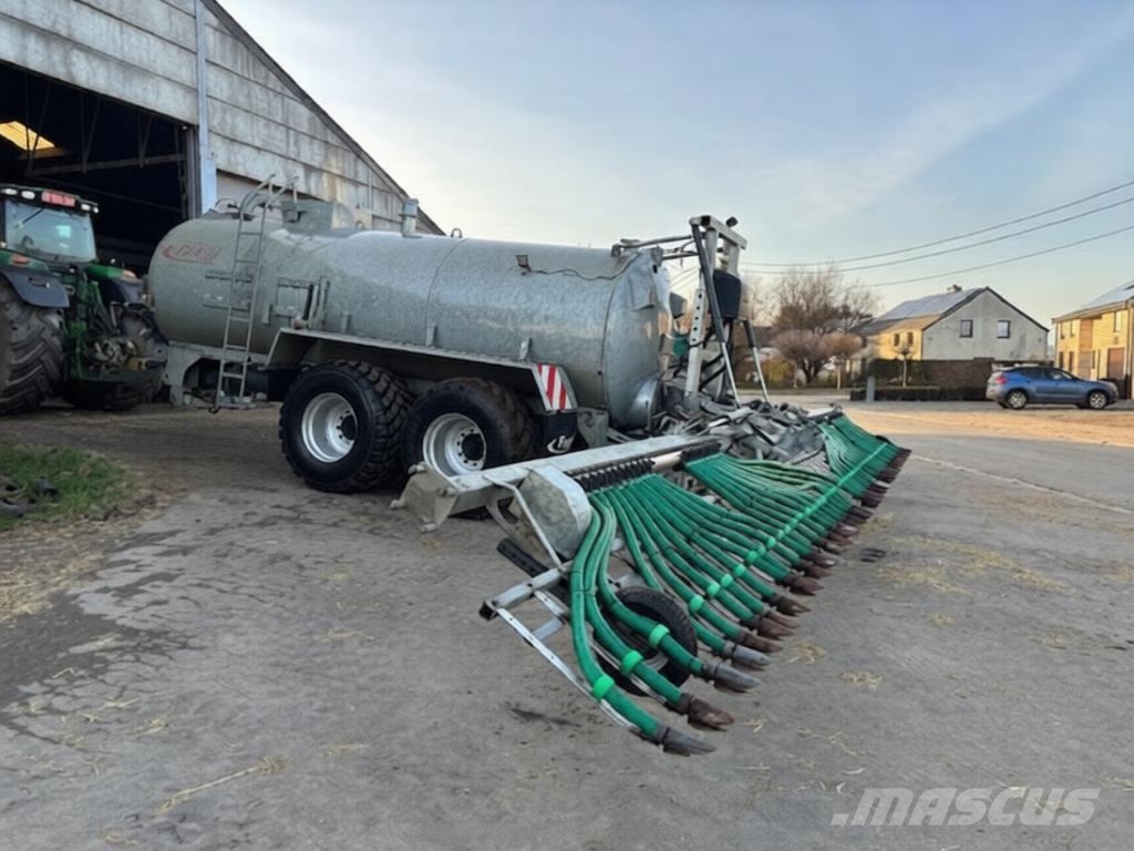 Fliegl MAXX LINE Aplicatoare pentru îngrășăminte lichide
