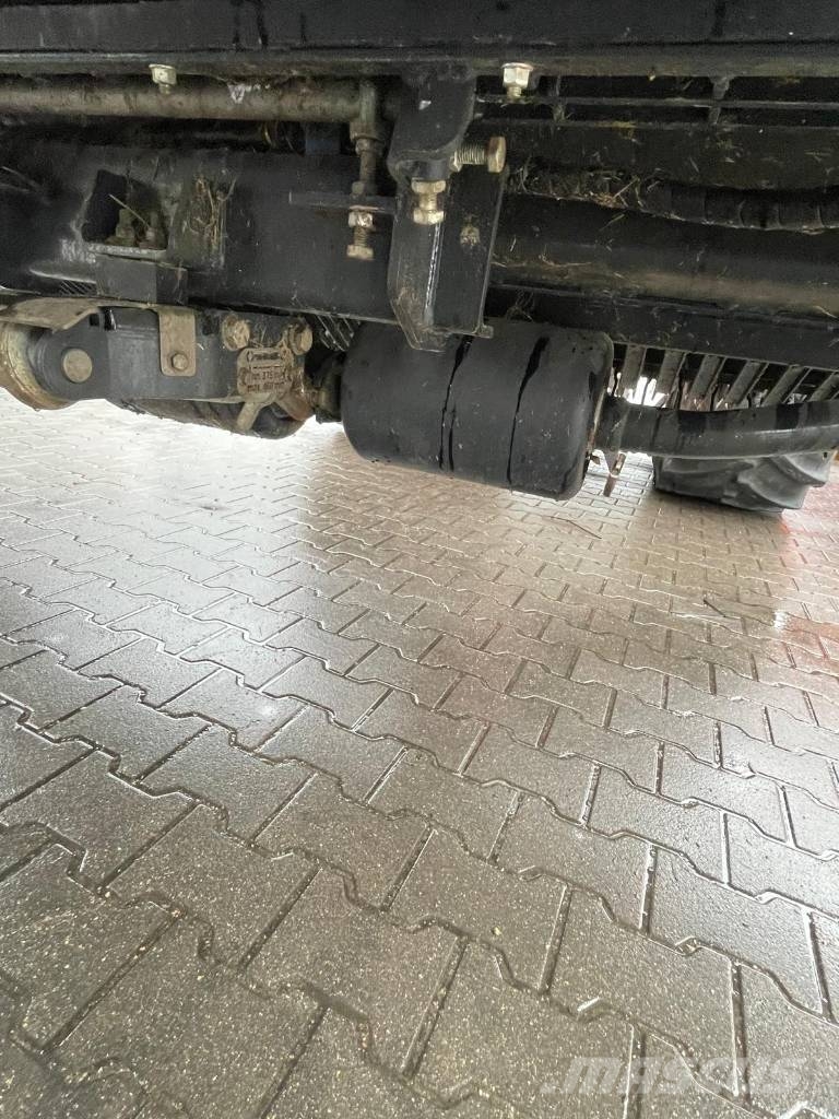 Pöttinger Jumbo 7380 自动装载拖车