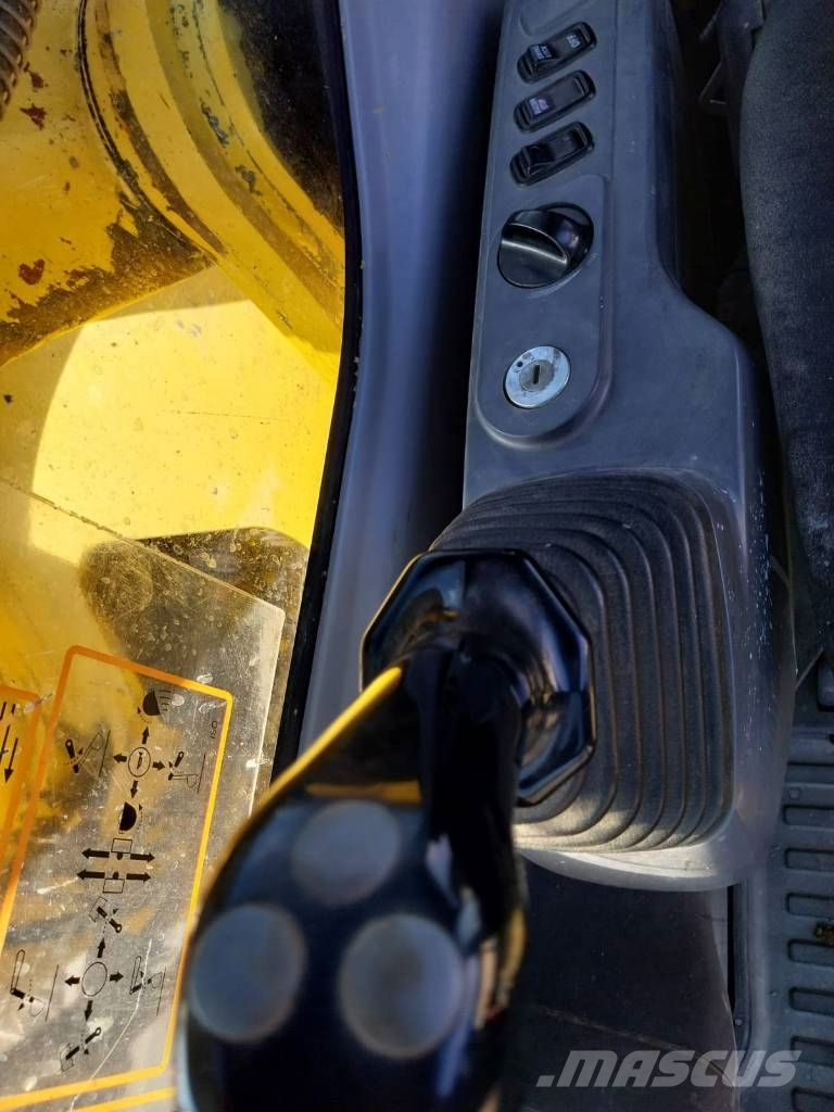 Komatsu PC 240 NLC-7K 履带挖掘机