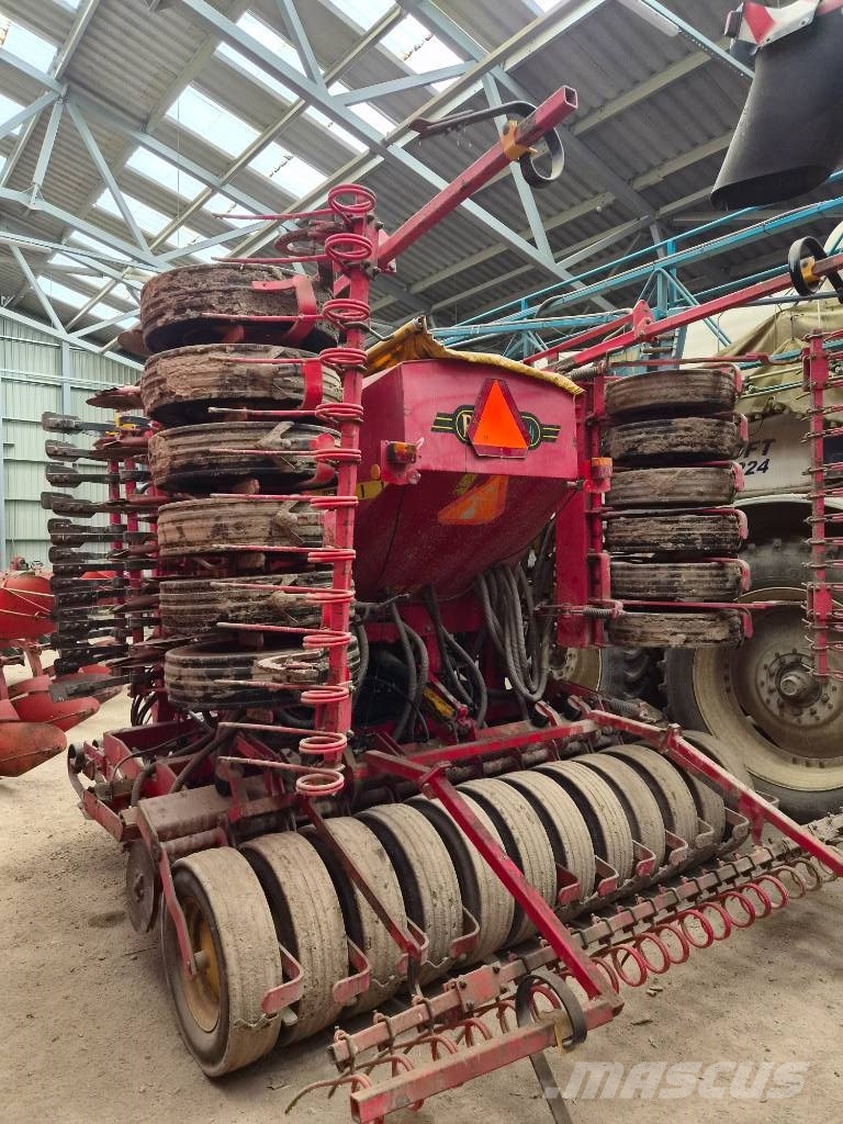 Väderstad Rapid600F Såmaskiner