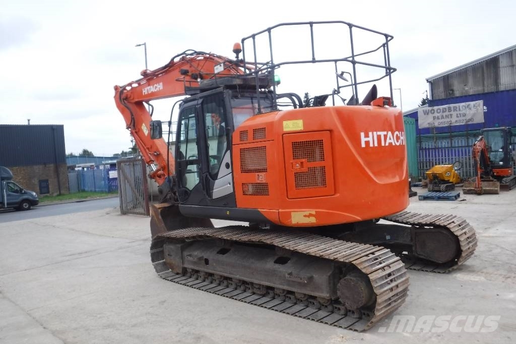 Hitachi ZX 225 US LC-5 B, 2014, Luton, Bedfordshire, United