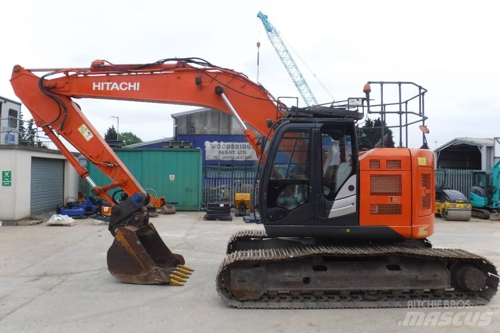 Hitachi ZX225