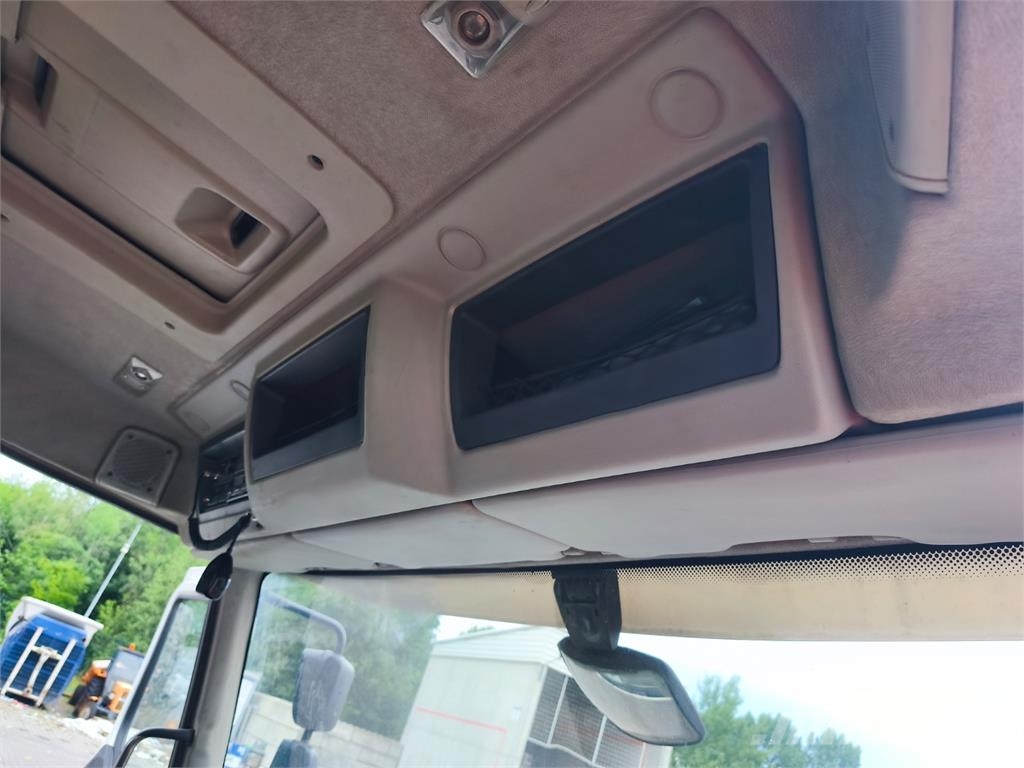 Renault PREMIUM Camiones con chasís y cabina