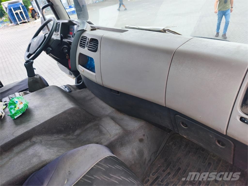 Renault PREMIUM Camiones con chasís y cabina