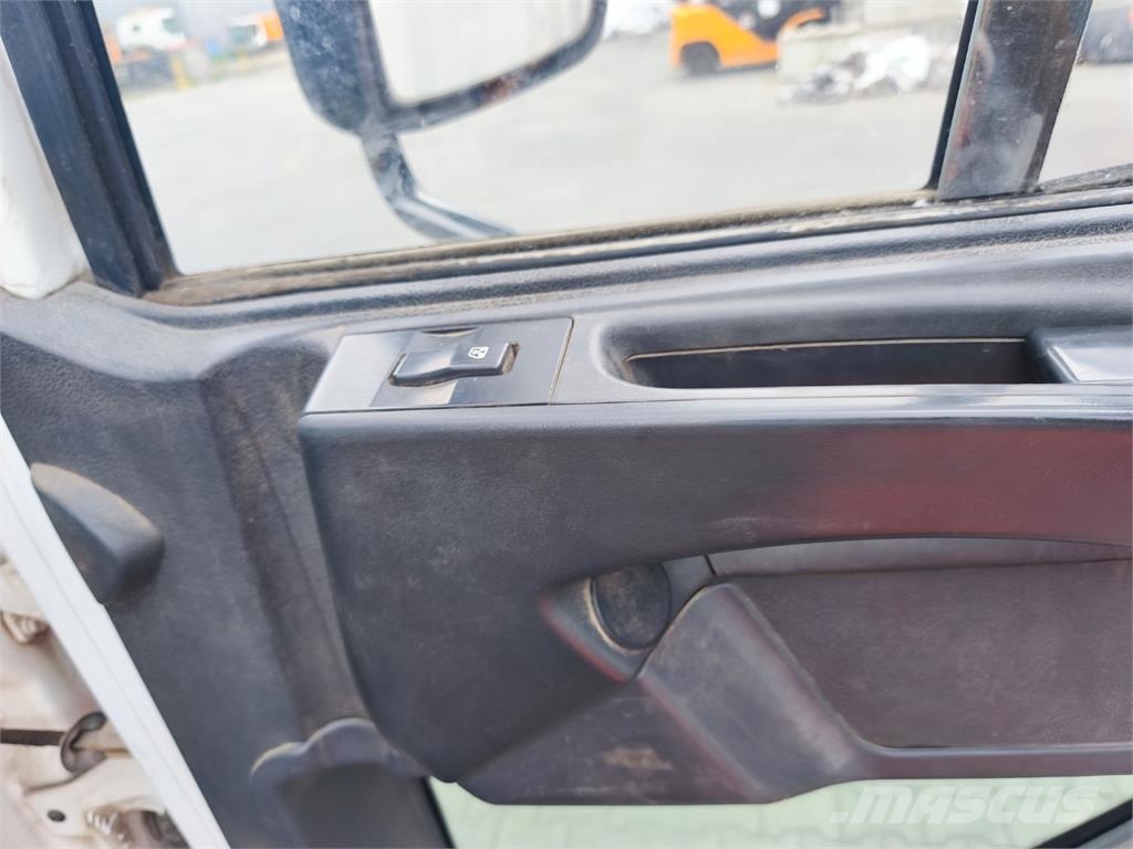 Renault PREMIUM Camiones con chasís y cabina