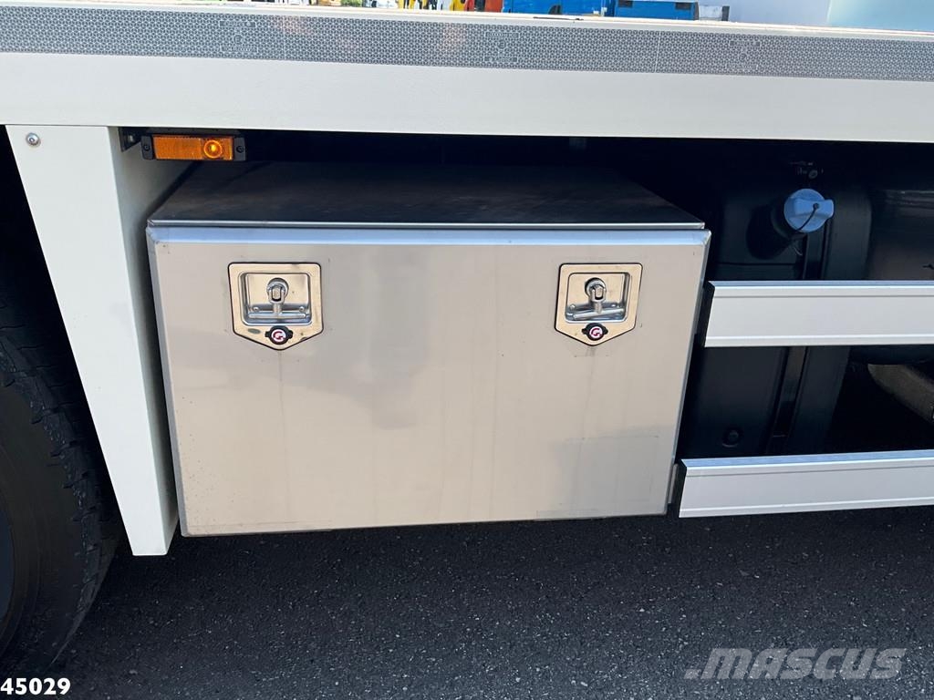 DAF FAX XF 530 Euro 6 HMF 95 Tonmeter laadkraan + Fly- Mobiilinosturit