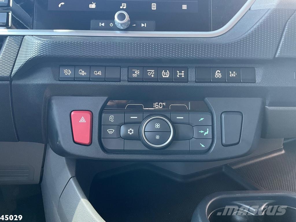 DAF FAX XF 530 Euro 6 HMF 95 Tonmeter laadkraan + Fly- Mobiilinosturit