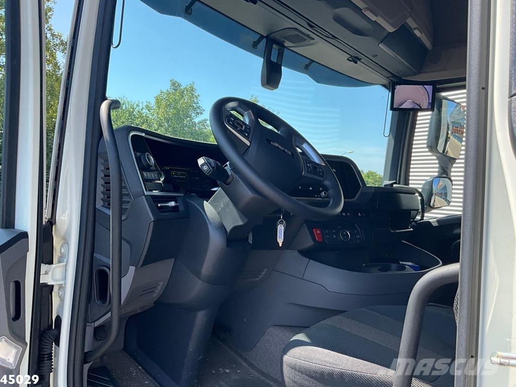 DAF FAX XF 530 Euro 6 HMF 95 Tonmeter laadkraan + Fly- Mobiilinosturit