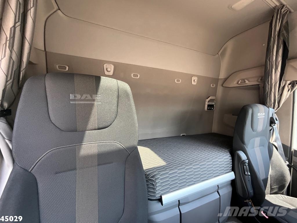DAF FAX XF 530 Euro 6 HMF 95 Tonmeter laadkraan + Fly- Mobiilinosturit