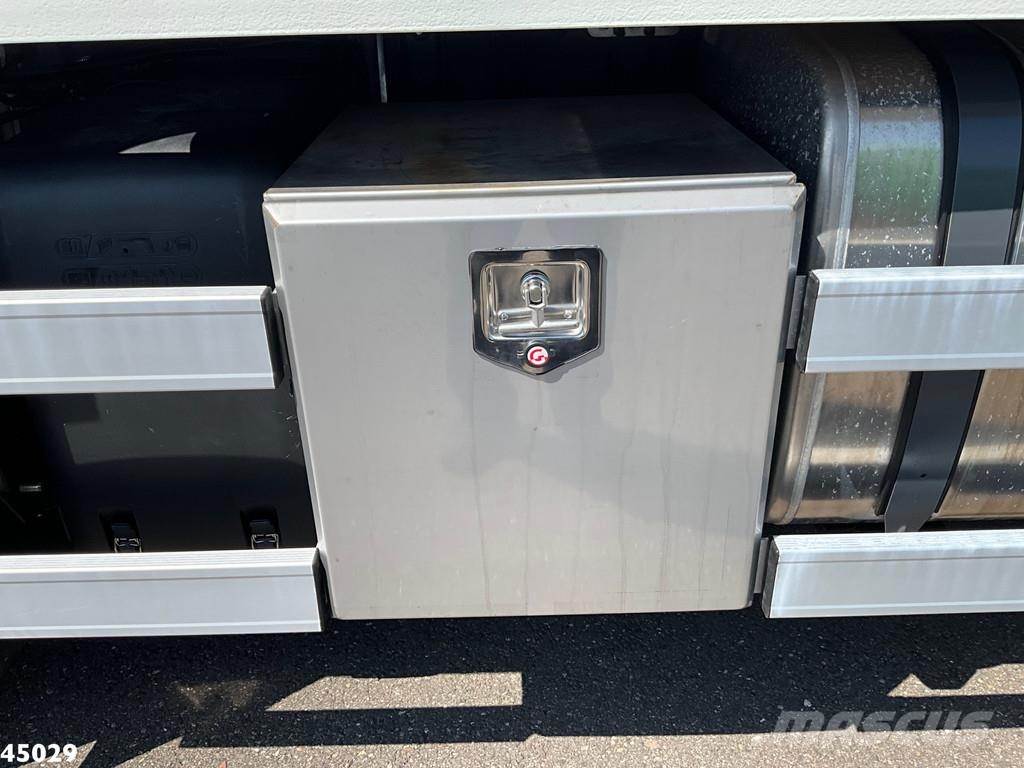 DAF FAX XF 530 Euro 6 HMF 95 Tonmeter laadkraan + Fly- Mobiilinosturit