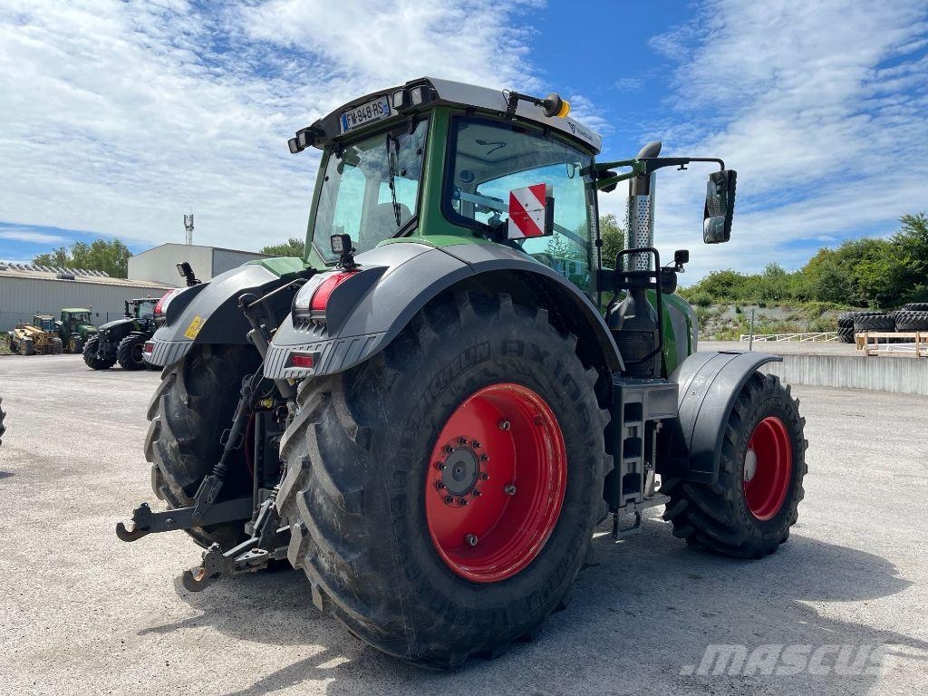 Fendt 826 VARIO PROFI + Traktory