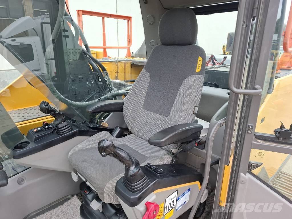 Volvo EC 220 EL Excavadoras de cadenas