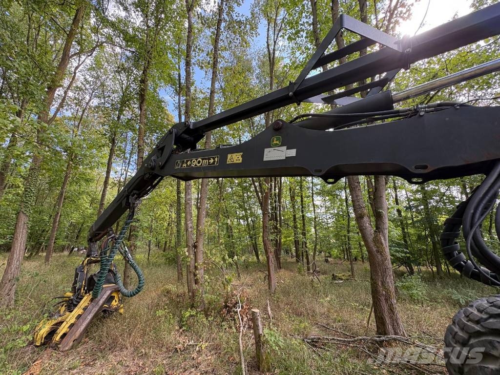 John Deere 1470 G Harvester