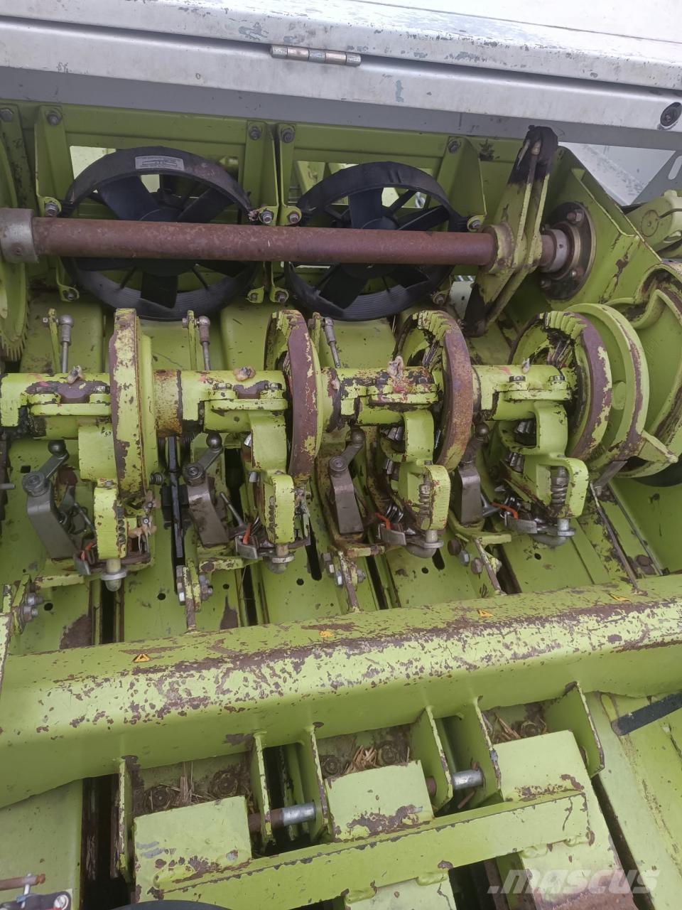 CLAAS Quadrant 1100 Quaderpressen