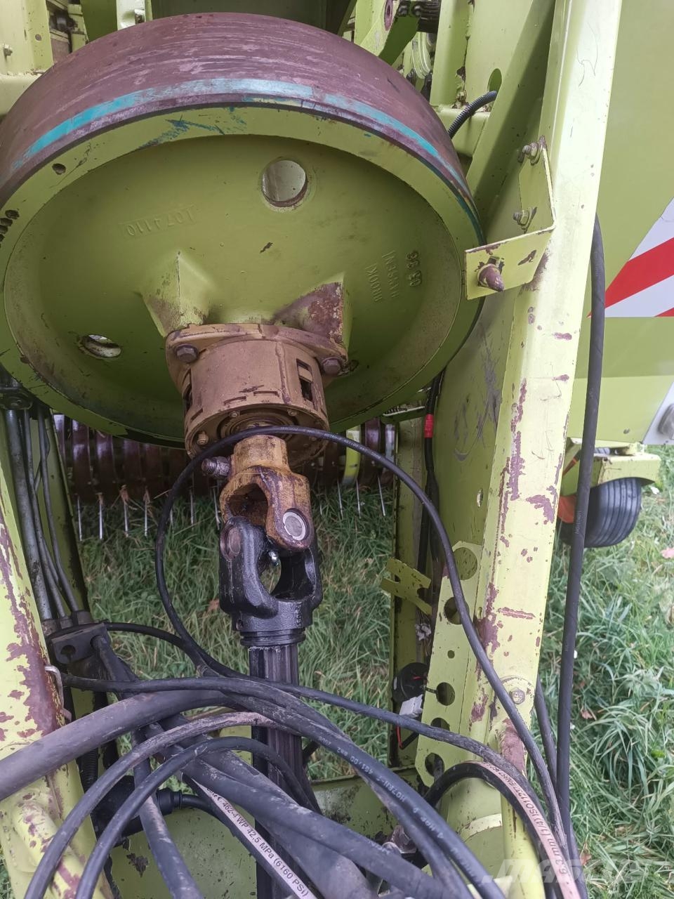 CLAAS Quadrant 1100 Quaderpressen