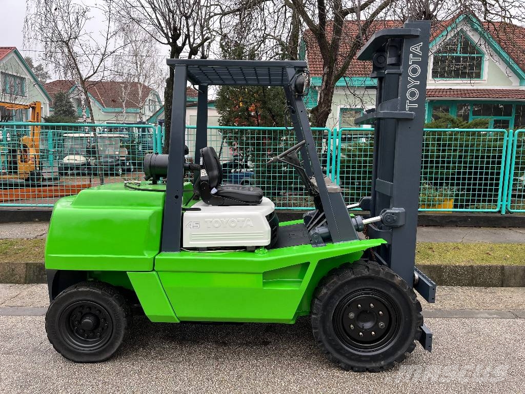 Toyota 3FG45 V-3446 IO Gázüzemű targoncák