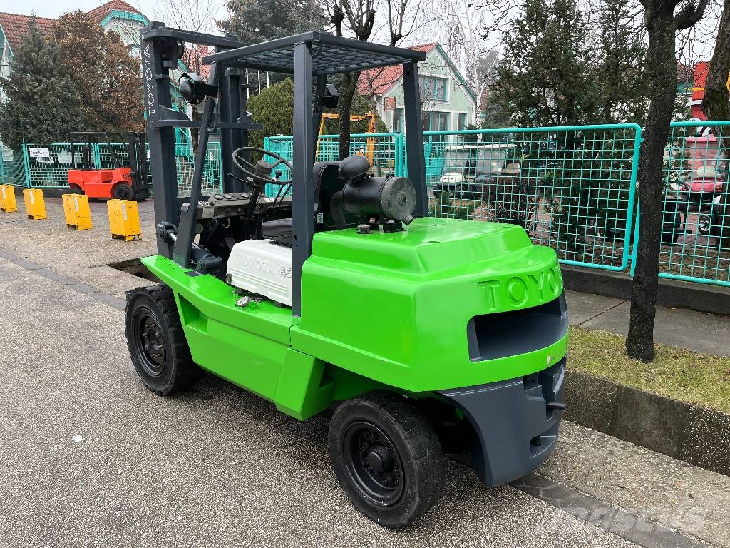 Toyota 3FG45 V-3446 IO Gázüzemű targoncák