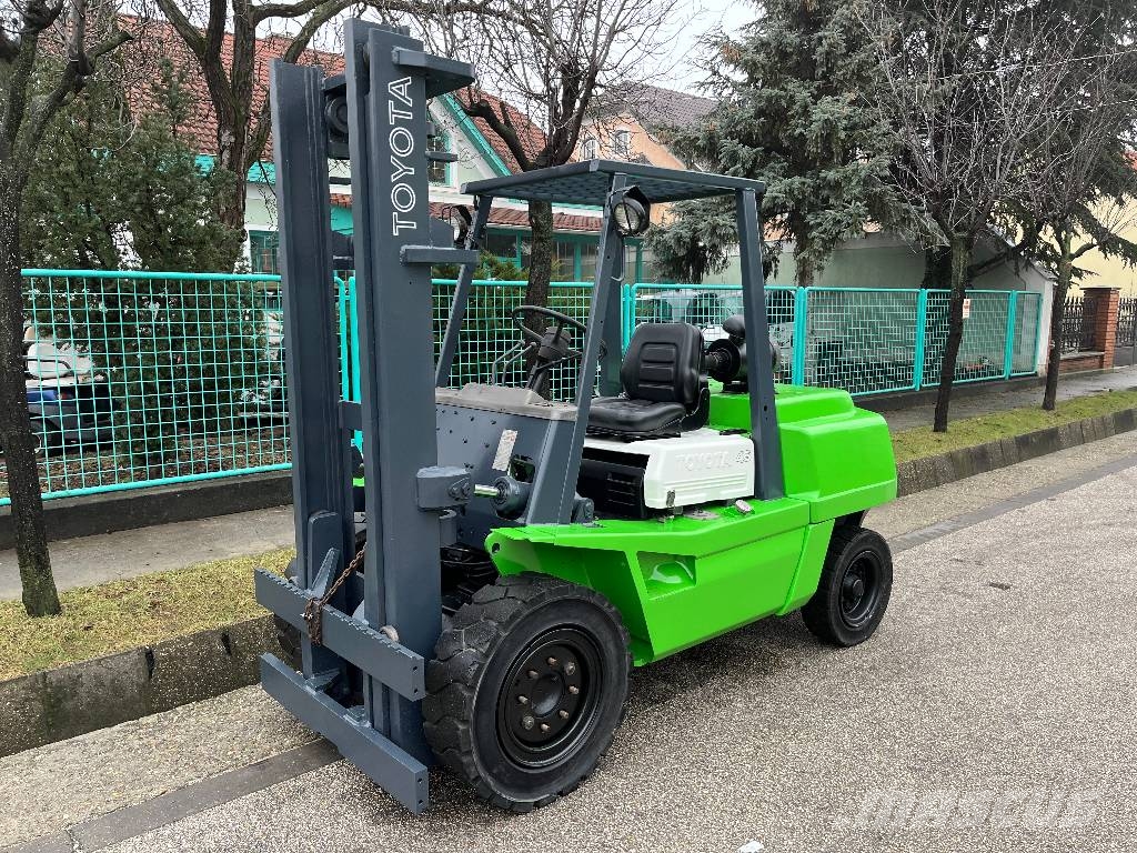 Toyota 3FG45 V-3446 IO Gázüzemű targoncák