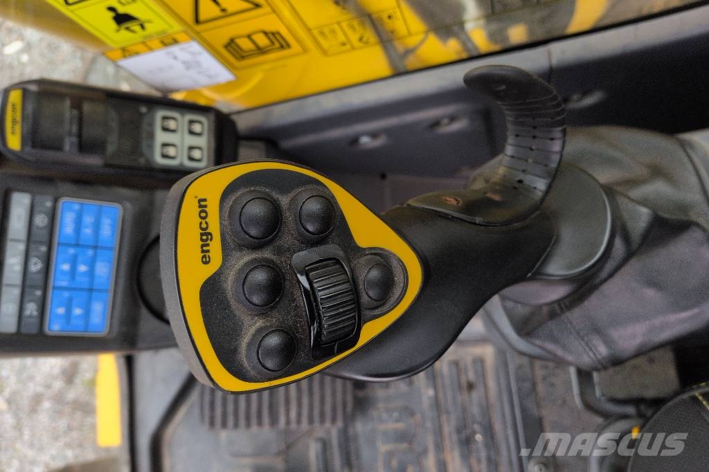 Komatsu PC228 USLC-11E0 Bandgrävare Bandgrävare
