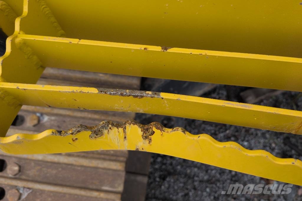 Komatsu PC228 USLC-11E0 Bandgrävare Bandgrävare