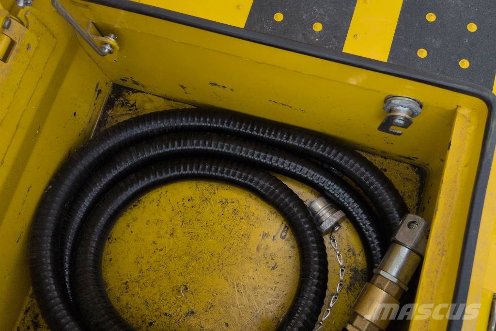 Komatsu PC228 USLC-11E0 Bandgrävare Bandgrävare