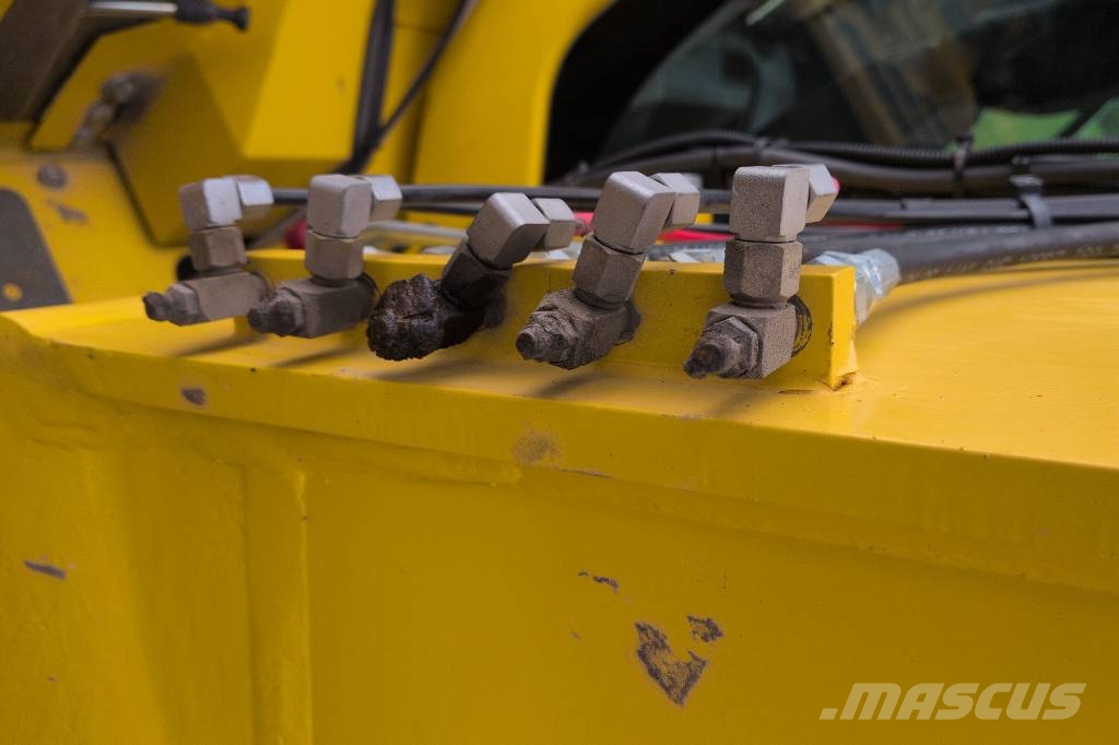 Komatsu PC228 USLC-11E0 Bandgrävare Bandgrävare