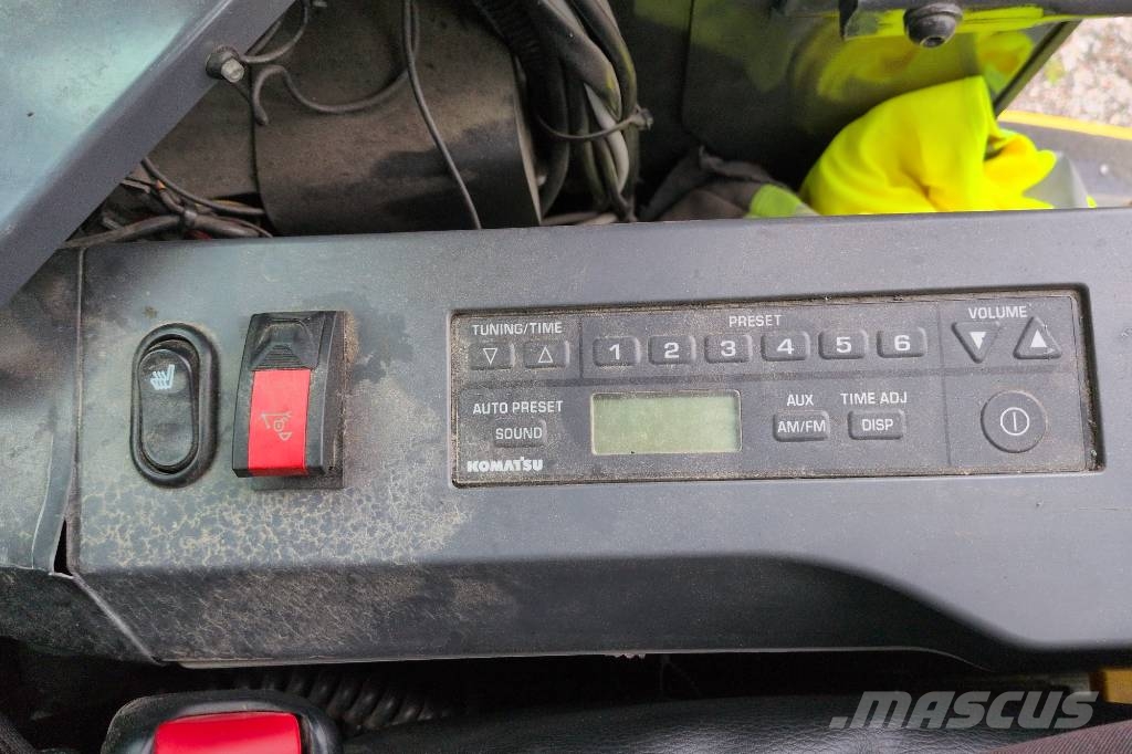 Komatsu PC228 USLC-11E0 Bandgrävare Bandgrävare